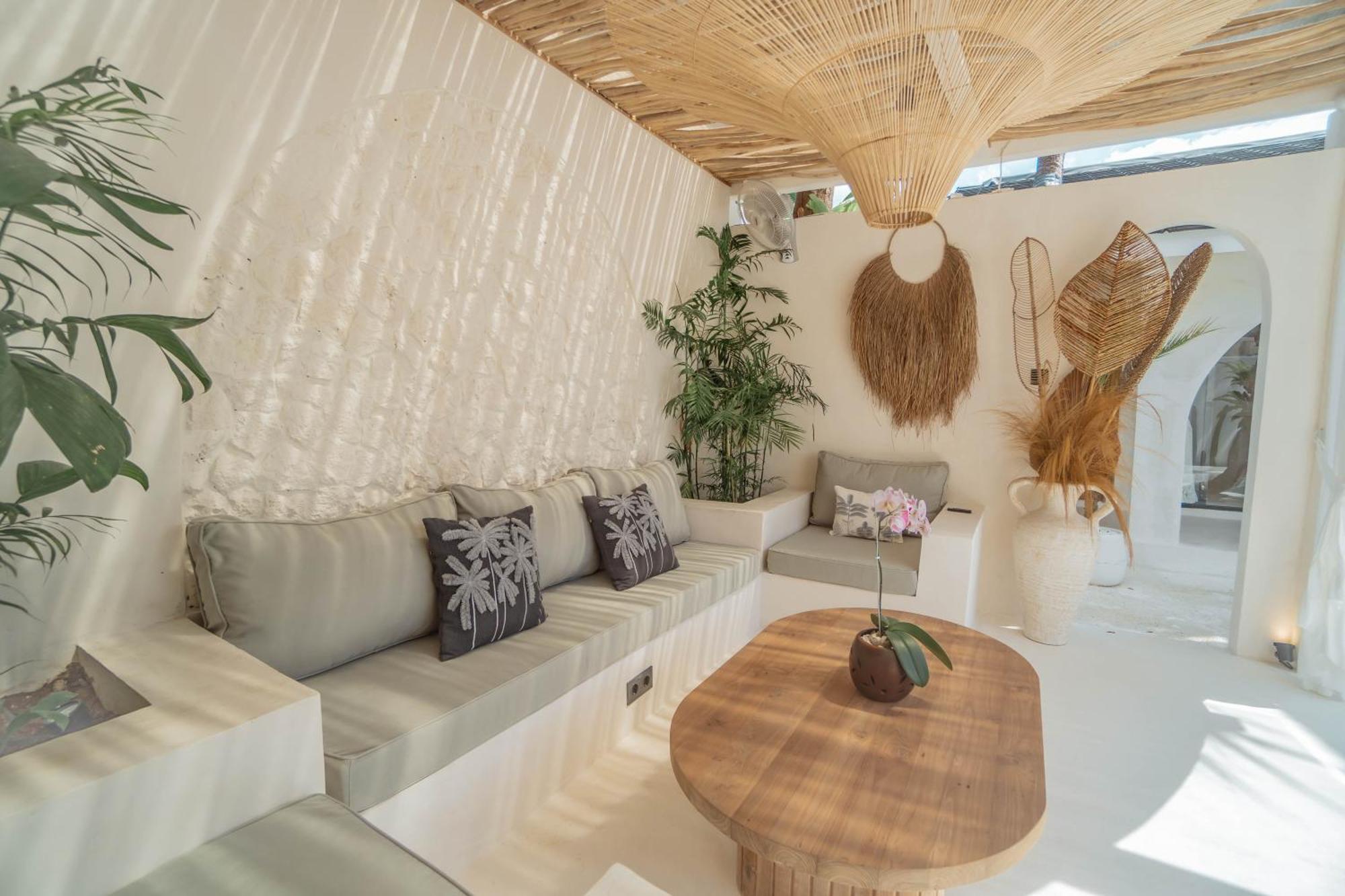 Bohemian Jogja Villas With Private Pool Kejayan Exterior foto
