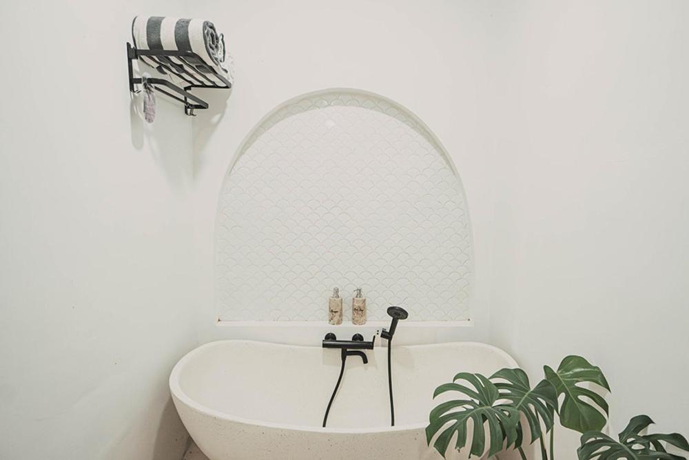 Bohemian Jogja Villas With Private Pool Kejayan Exterior foto